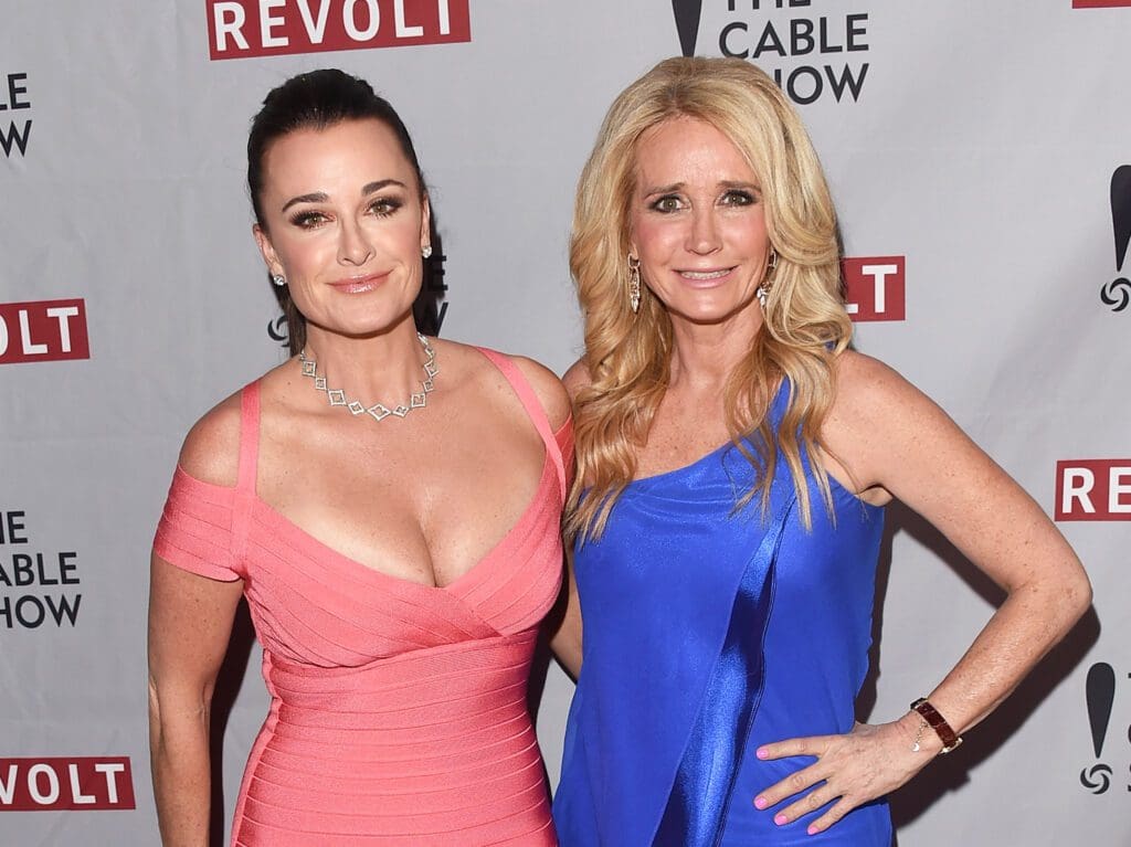 kyle richards weighs in on kim richards being around alcohol!