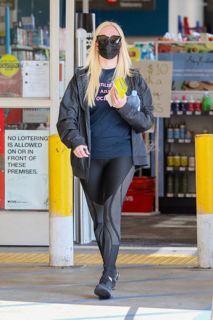 Erika Jayne Goes on a CVS Run Amid Legal Woes & Dodges Questions from the  Paparazzi!