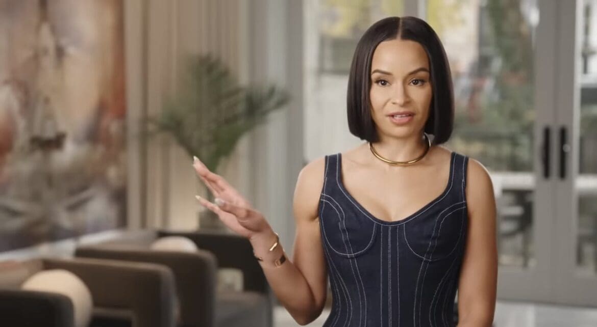 Sai de Silva being shady about Erin Lichy's hosting abilities