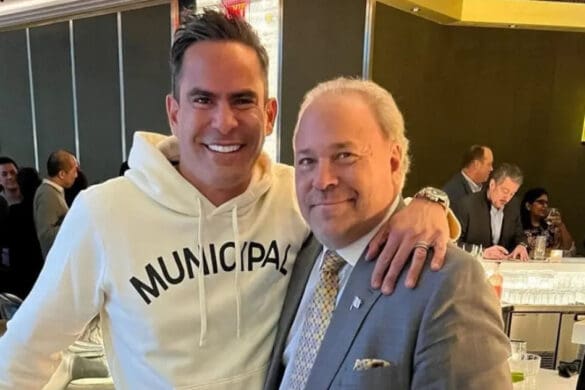 Louie Ruelas poses for photos with Bo Dietl.