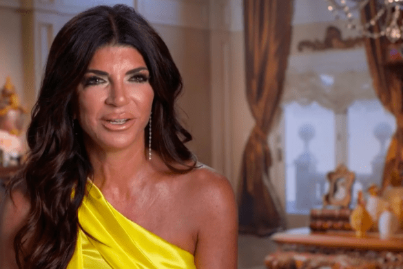 Kelly Ripa declares Teresa Giudice is the Queen of RHONJ.