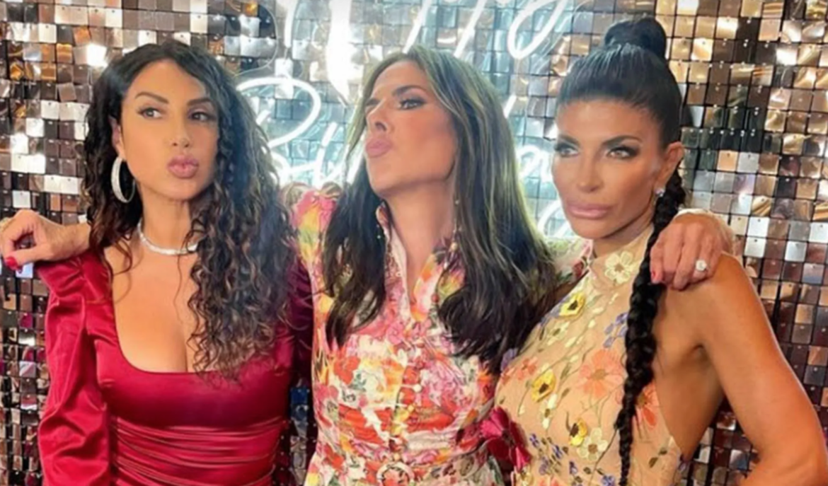 rhonj-teresa-giudice-jennifer-aydin-unfollow-jenn-fessler-on-instagram Teresa Giudice and Jennifer Aydin unfollow RHONJ co-star Jenn Fessler on Instagram