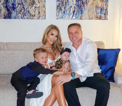Lenny Hochstein Introduces New Girlfriend of One Month to His Children