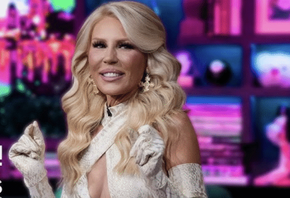 Gretchen Rossi Claims Vicki Was Texting ‘Insane’ Things About Tamra Months Before BravoCon 2025 Gretchen Rossi Claims Vicki Was Texting ‘Insane’ Things About Tamra Months Before BravoCon 2025