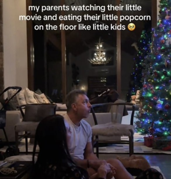 Kyle Richards and Mauricio Umansky Spotted ‘Obviously Together’ at Star-Studded NYE Bash