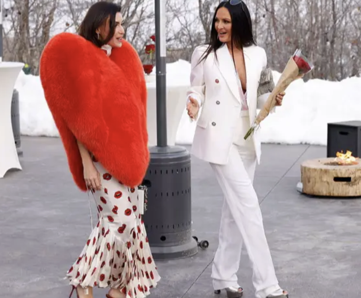 Bronwyn Newport Says Lisa Barlow Showed “No Sympathy” After Her Father’s Death; Claims She Still Tried With Lisa Despite Bringing Up Lawsuits 7 Bronwyn Newport Says Lisa Barlow Showed “No Sympathy” After Her Father’s Death; Claims She Still Tried With Lisa Despite Bringing Up Lawsuits