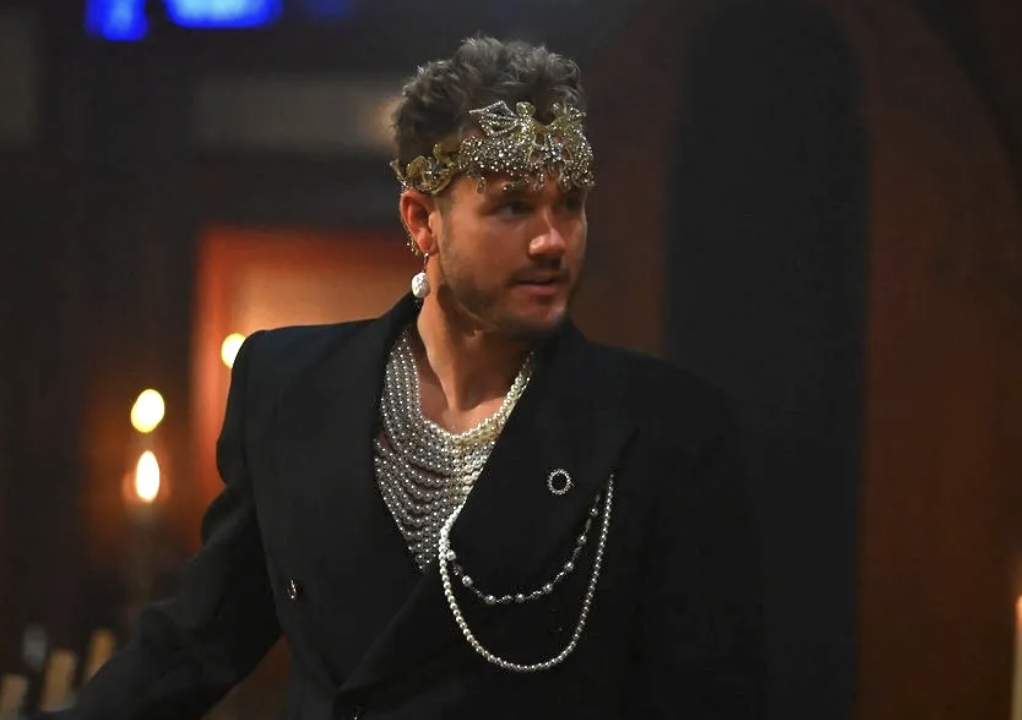 Colton Underwood Breaks Silence on “The Traitors” Reunion Walk-Off Rumor and Reveals Family Tragedy During Filming