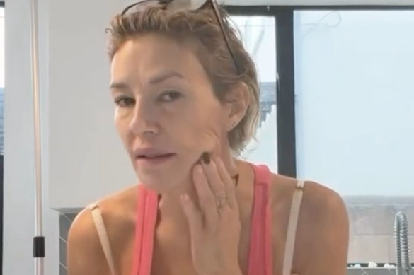 Brandi Glanville Says She Feels “Like Death” As She Shows 18-Hour IV Treatment Amid Health Battle
